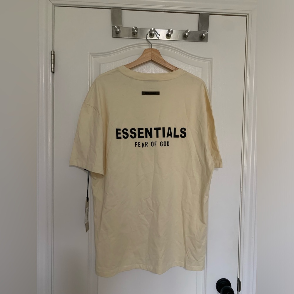 Essentials NWT scream T-shirt (flawed)